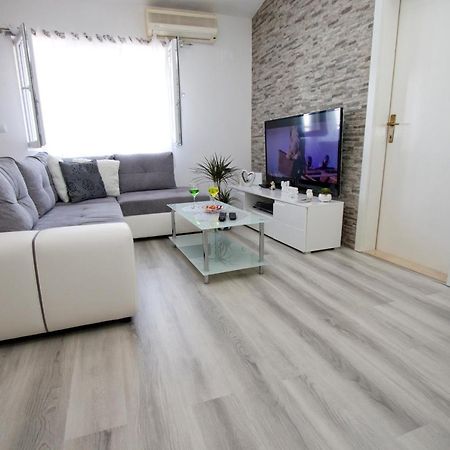 Apartment Toni Макарська Екстер'єр фото
