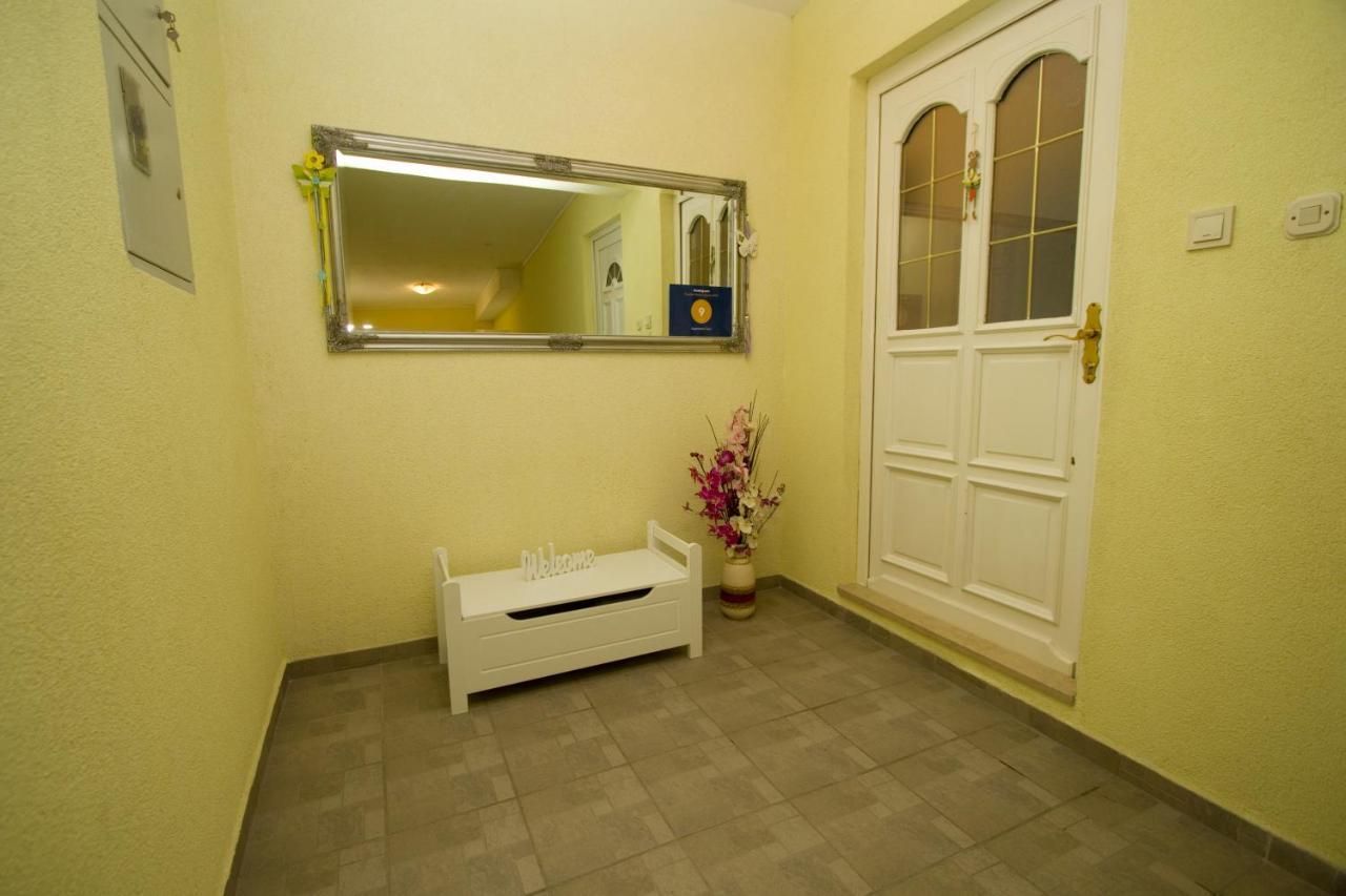 Apartment Toni Макарська Екстер'єр фото