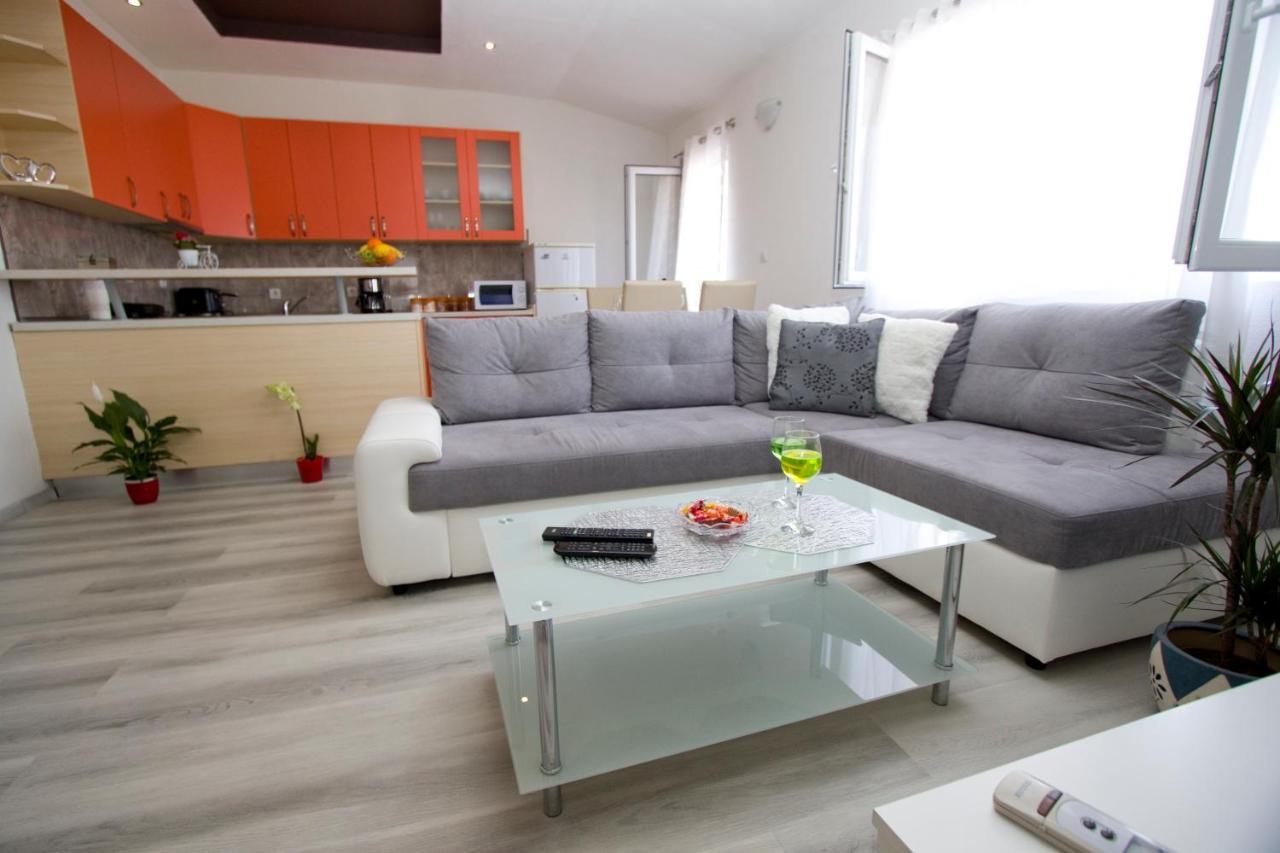 Apartment Toni Макарська Екстер'єр фото