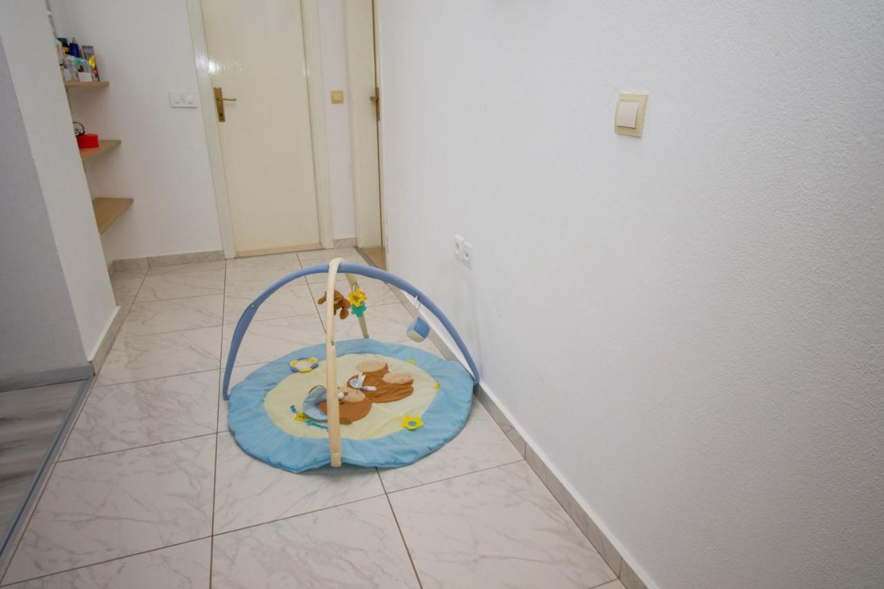 Apartment Toni Макарська Екстер'єр фото