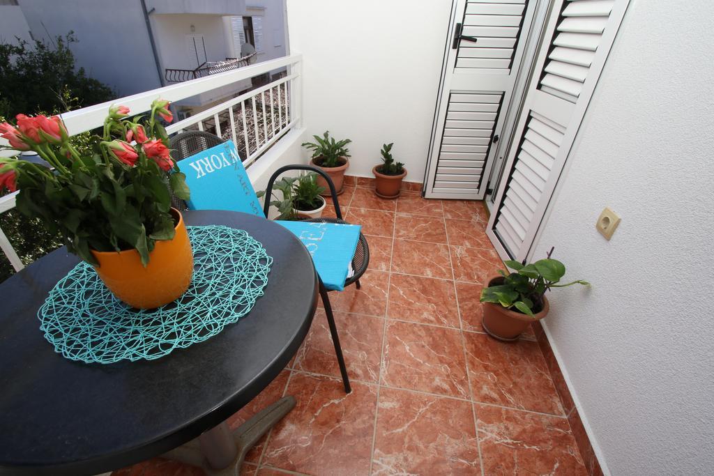Apartment Toni Макарська Екстер'єр фото